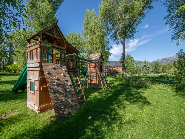 Luxury Retreat in Jackson Hole with Mountain Views 14 Guests