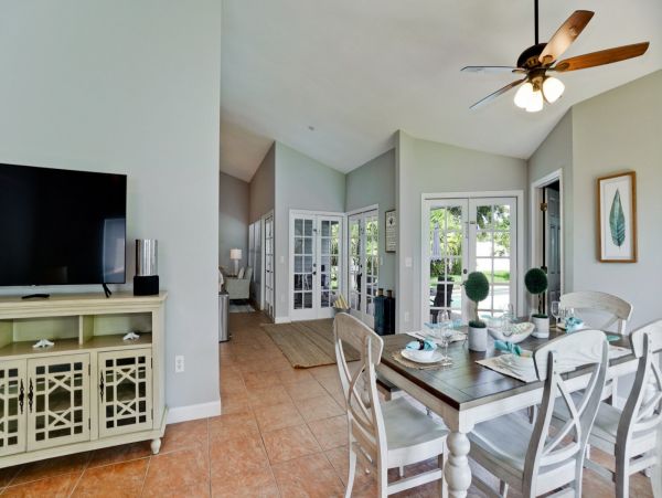 Charming Bradenton 4 Bedroom Vacation Home With Heated Pool
