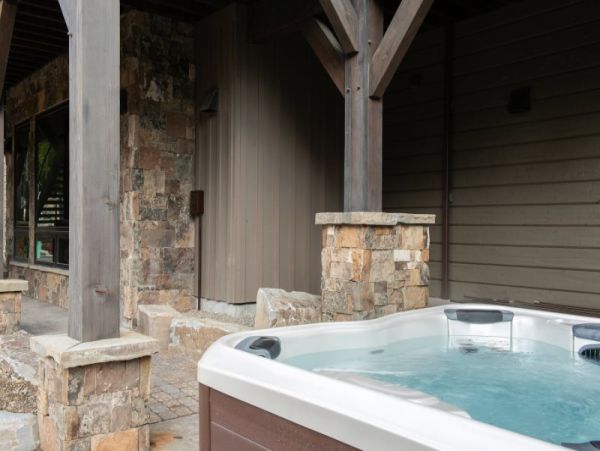 Big Sky Luxury 10 Bedrooms Ski-In/Ski-Out Vacation Home