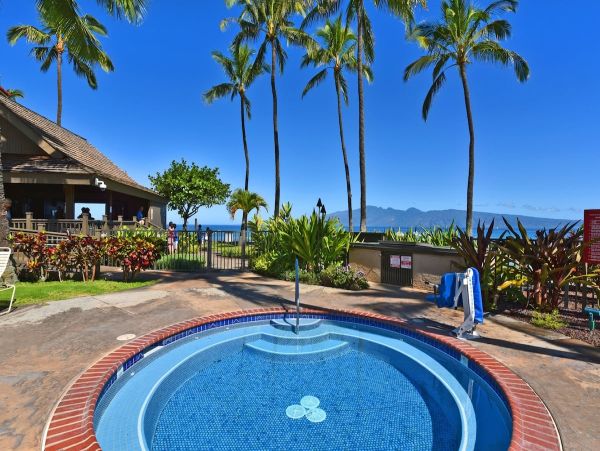 Beach Vacation Condo in Lahaina Sleeps Six Guests