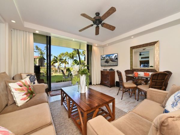 Beach Vacation Condo in Lahaina Sleeps Six Guests