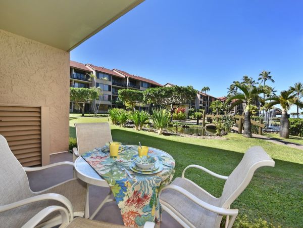 Beach Vacation Condo in Lahaina Sleeps Six Guests