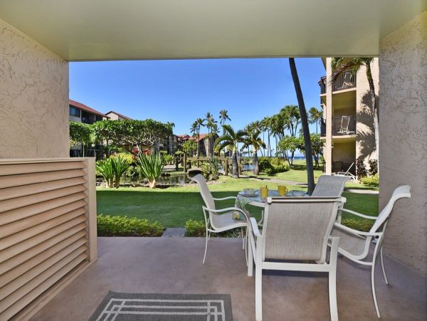 Beach Vacation Condo in Lahaina Sleeps Six Guests