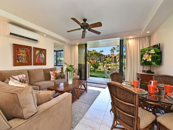 Beach Vacation Condo in Lahaina Sleeps Six Guests