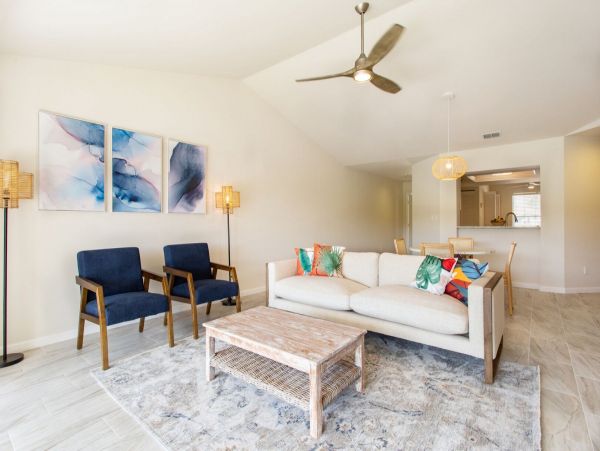 Naples Vacation Condo with Pool, Golf Course & Tennis Court