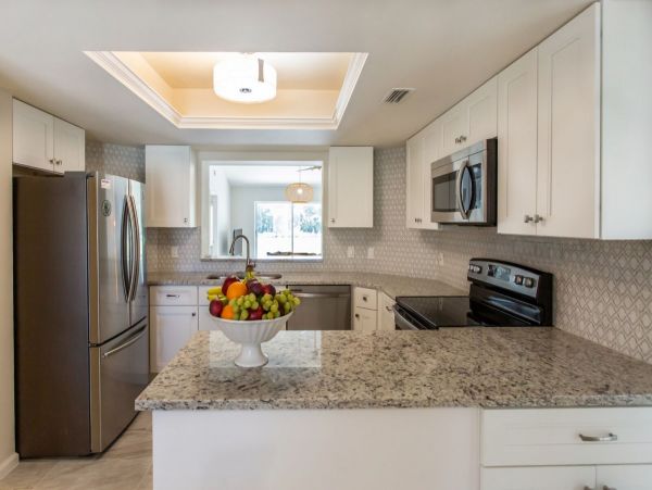 Naples Vacation Condo with Pool, Golf Course & Tennis Court