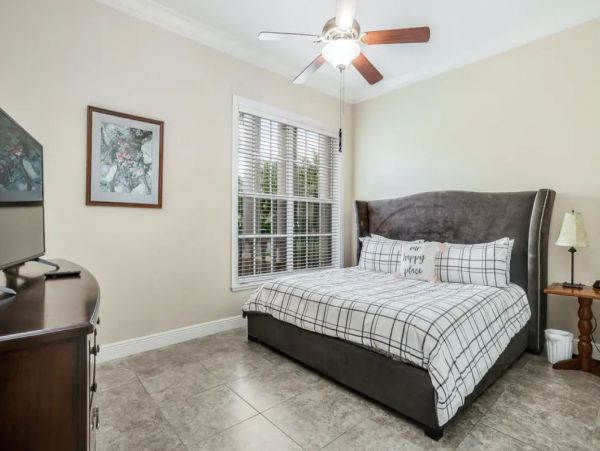 Cape Coral 3 Bedroom Vacation Home with Private Tennis Court