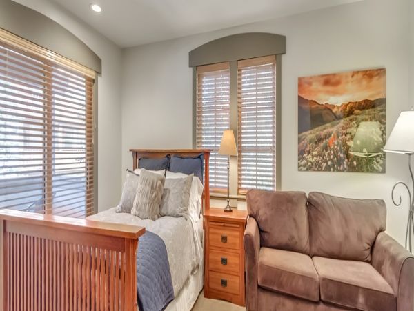 Brighton Home 999387