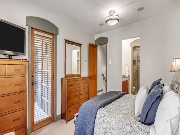 Brighton Home 999387