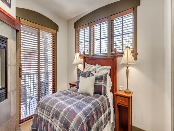 Brighton Home 999387