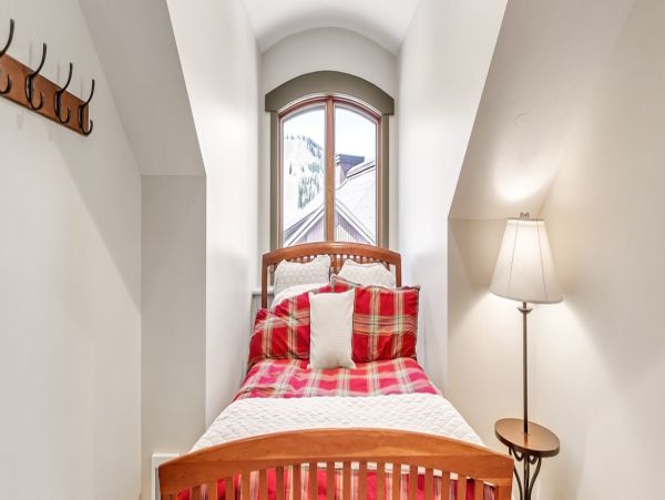 Brighton Home 999387