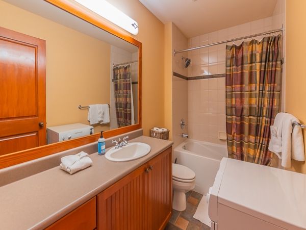 Brighton Condo 999388