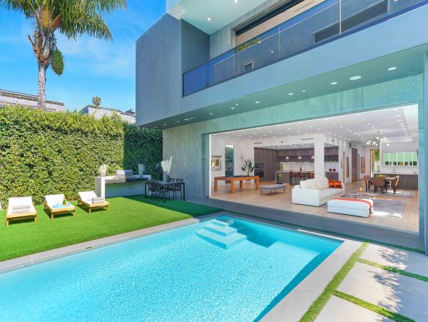 Los Angeles Home 999403