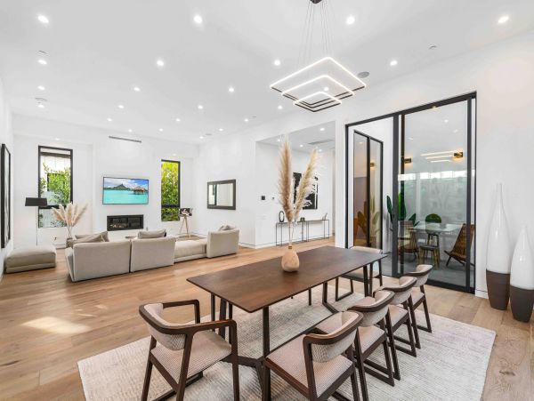 Los Angeles Home 999404