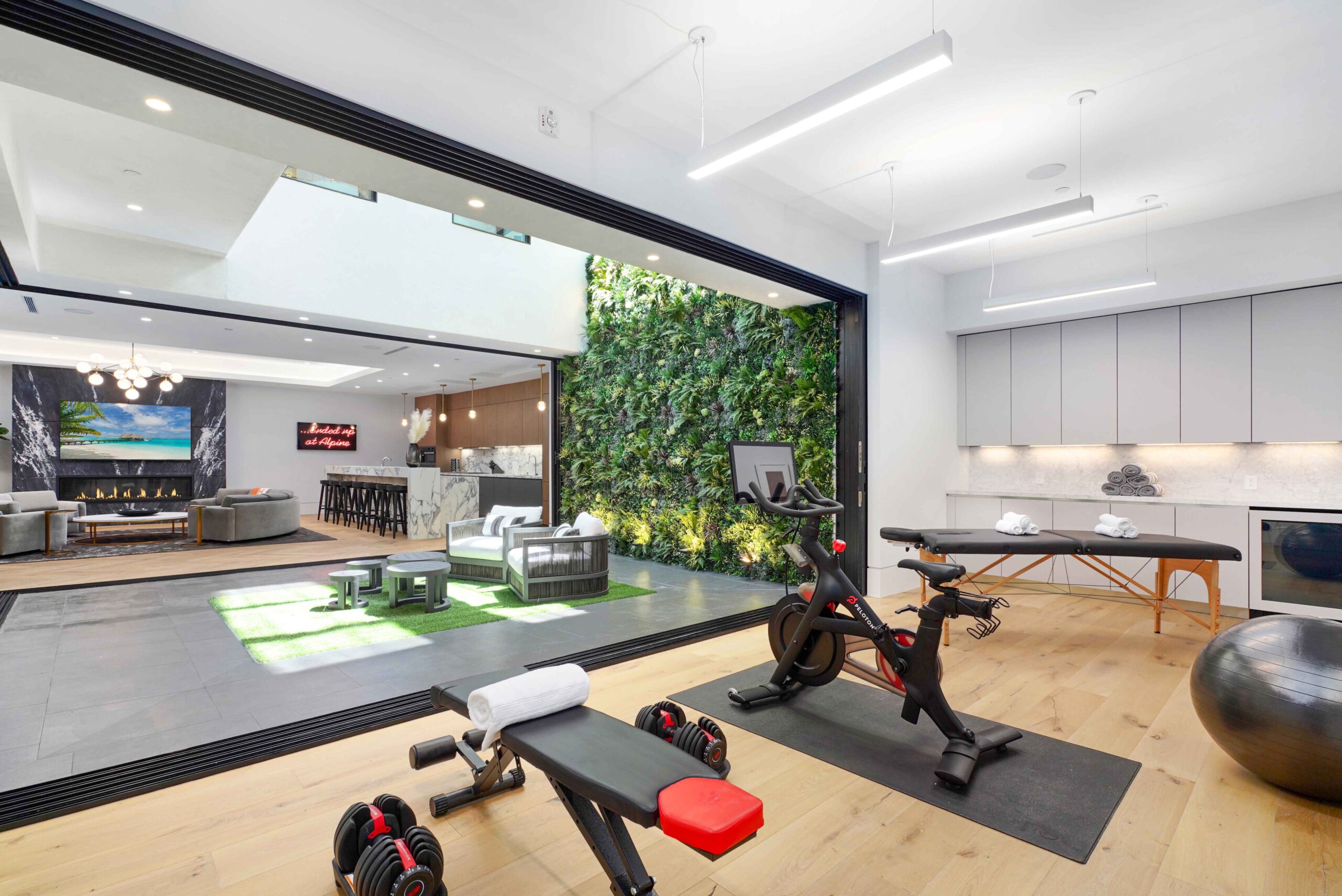Los Angeles Home 999405