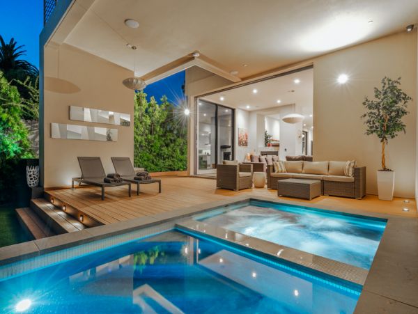 Los Angeles Home 999407