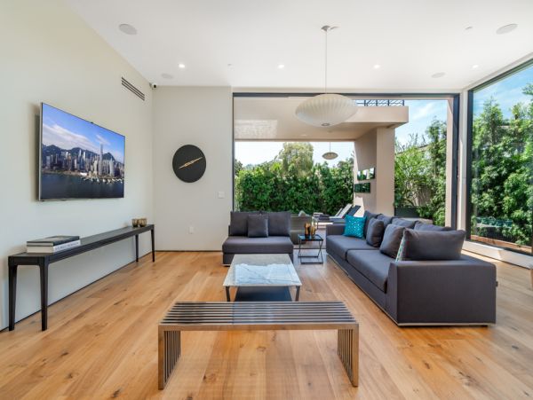Los Angeles Home 999407