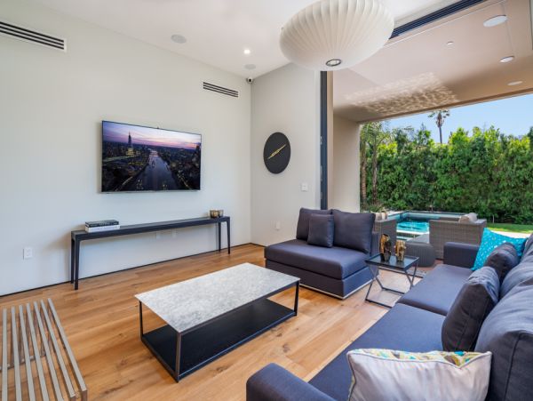 Los Angeles Home 999407