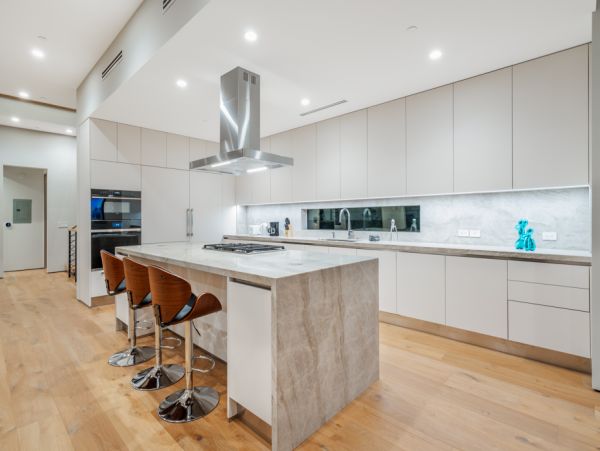Los Angeles Home 999407