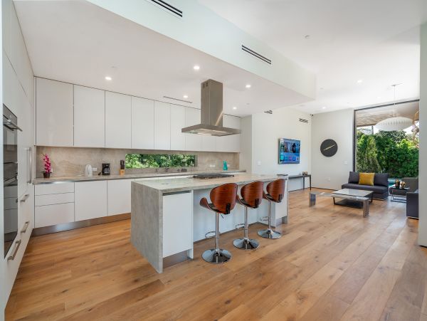Los Angeles Home 999407