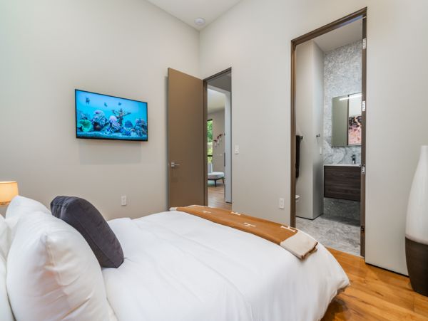Los Angeles Home 999407