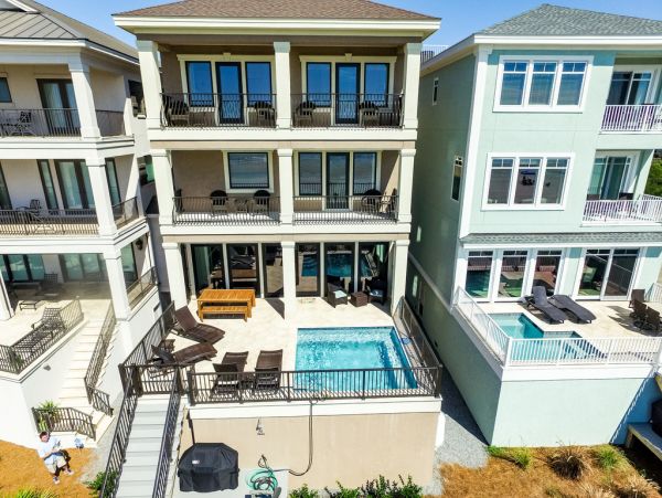 On Beach Hilton Head Vacation Pool Home With 6 Bedrooms