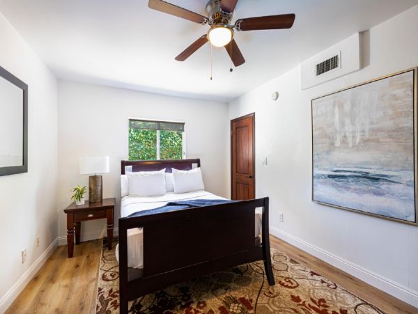 Los Angeles Home 999421