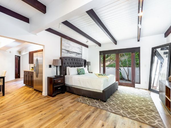 Los Angeles Home 999421