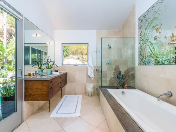 Los Angeles Home 999422