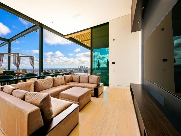 Los Angeles Home 999426