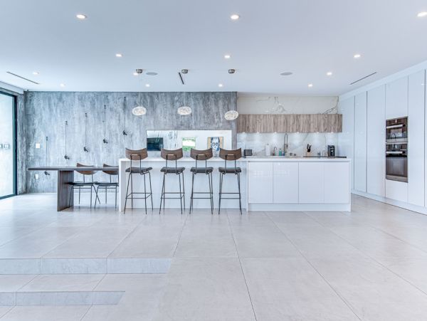 Los Angeles Home 999427