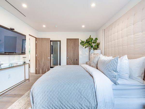 Los Angeles Home 999427