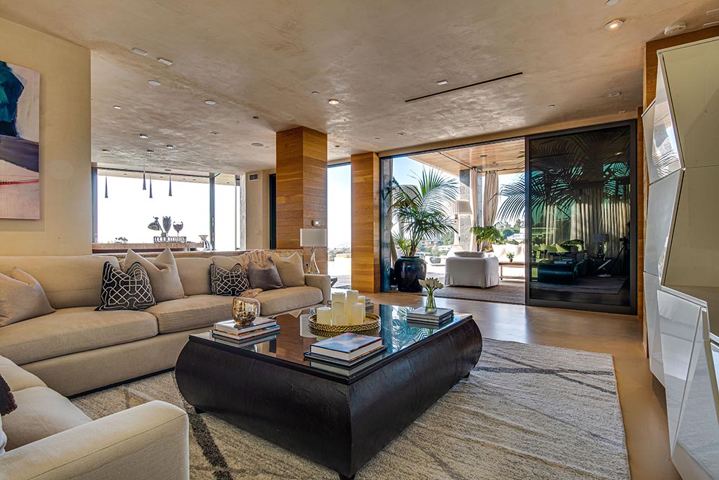 Los Angeles Home 999428