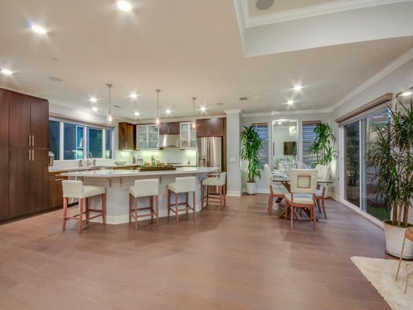 Los Angeles Home 999431