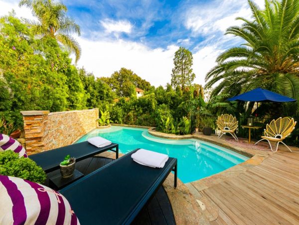 Los Angeles Home 999432