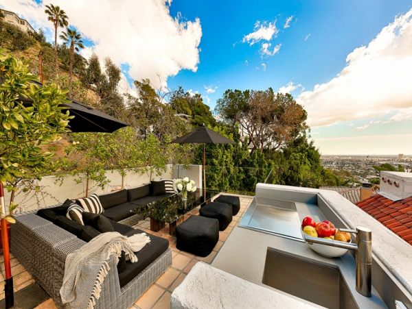 Los Angeles Home 999439
