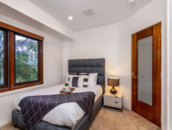 Los Angeles Home 999441
