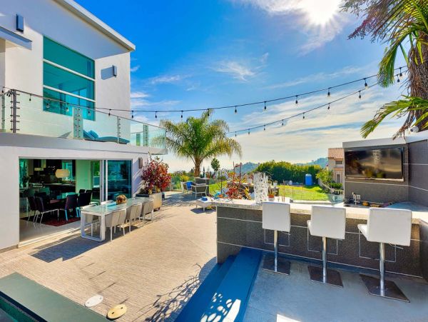 Los Angeles Home 999444