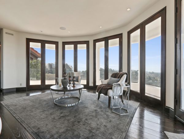 Los Angeles Home 999467