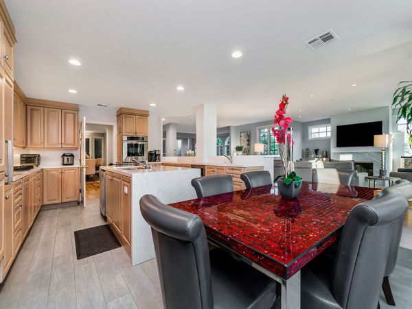 Los Angeles Home 999469