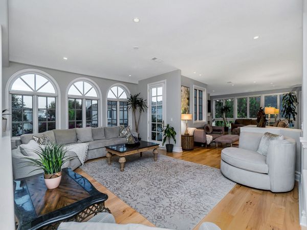 Los Angeles Home 999469