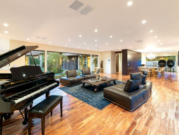 Los Angeles Home 999471