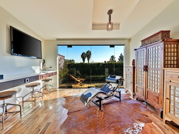 Los Angeles Home 999471