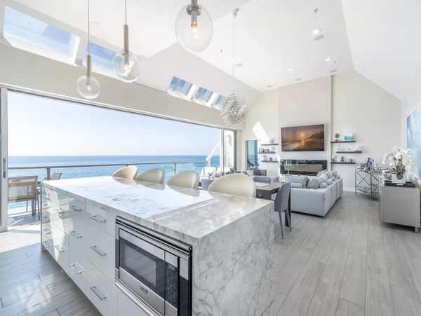 Los Angeles Home 999472