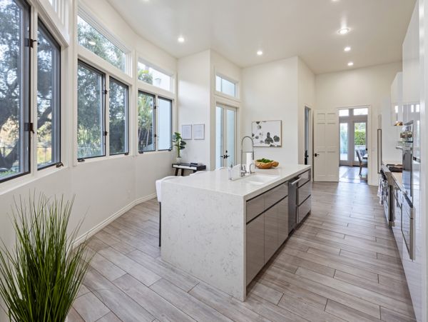 Los Angeles Home 999490