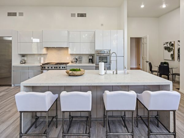 Los Angeles Home 999490