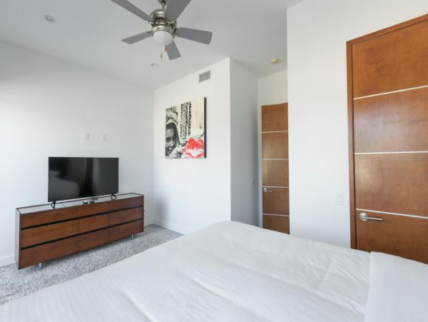 Los Angeles Home 999493