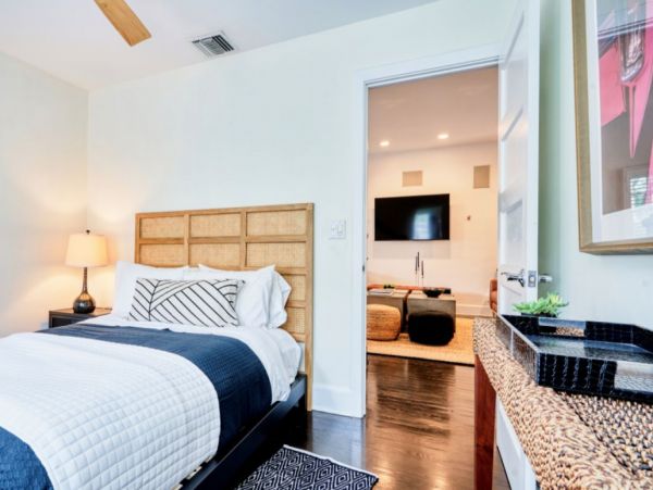 Los Angeles Home 999496
