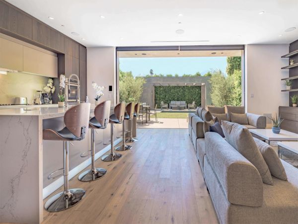 Los Angeles Home 999501