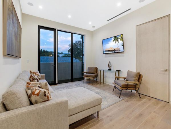 Los Angeles Home 999502